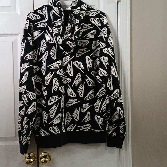 Nike black white logo sweatshirt hoodie  trendy casual  super soft Sz L NWOT - Picture 4 of 6
